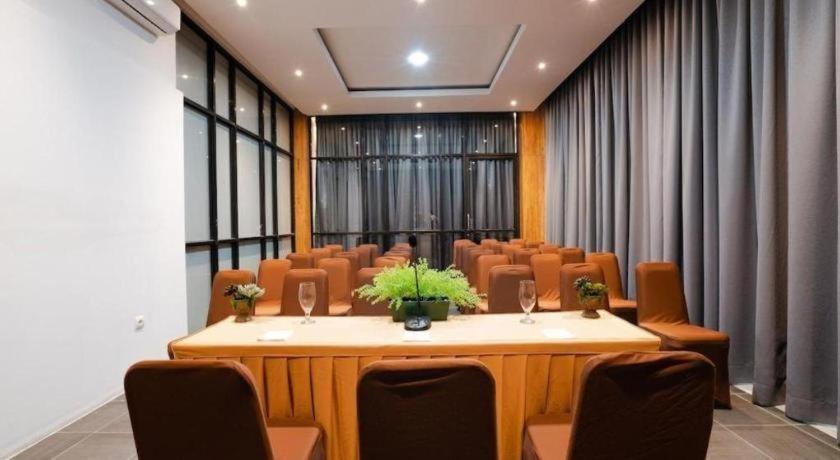 The Crew Hotel Kualanamu International Airport Medan Exterior photo